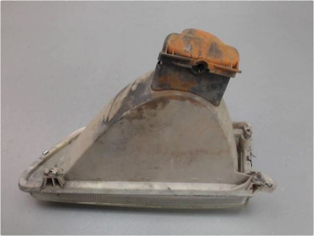 PHARE DROIT PEUGEOT 106