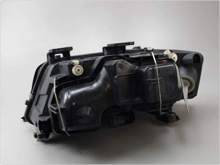 PHARE DROIT AUDI A6 2001-2004