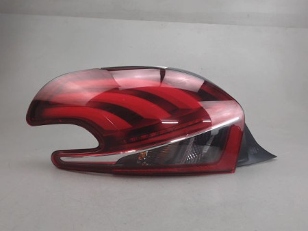 FEU ARRIERE GAUCHE  PEUGEOT 208