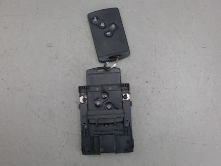 LECTEUR DE CARTE RENAULT MEGANE
