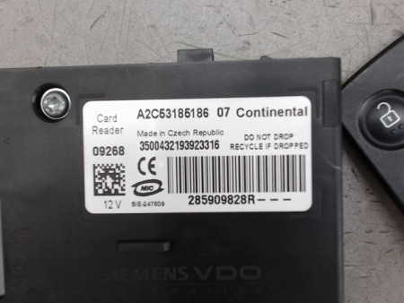 LECTEUR DE CARTE RENAULT MEGANE