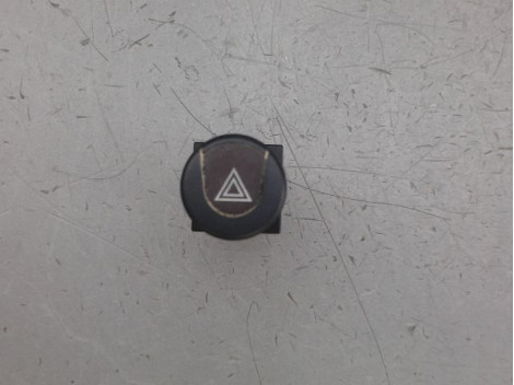 BOUTON DE WARNING CITROEN BERLINGO