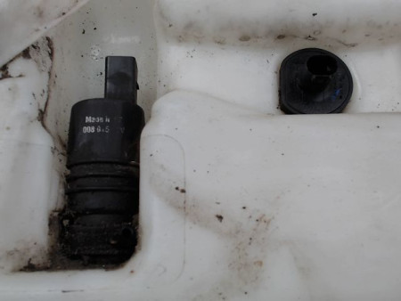 RESERVOIR LAVE-GLACE AVANT MERCEDES CLK