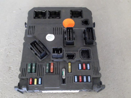 BOITIER GESTION HABITACLE PEUGEOT 206