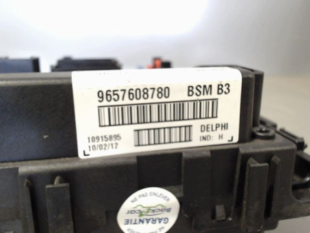 BOITE A FUSIBLES PEUGEOT 206