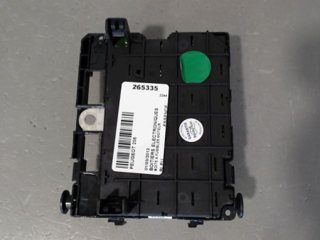 BOITE A FUSIBLES PEUGEOT 206