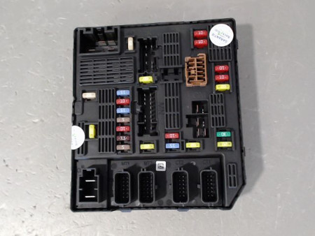BOITE A FUSIBLES RENAULT GRAND SCENIC III 09-11