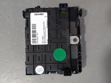 BOITE A FUSIBLES PEUGEOT 307