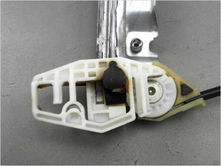 MECANISME LEVE-GLACE AVANT DROIT PEUGEOT 206+ 09-13