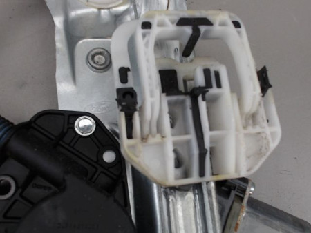 MECANISME LEVE-GLACE AVANT DROIT FORD KUGA