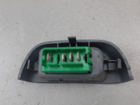 COMMANDE LEVE-GLACE PORTE AVG PEUGEOT 107