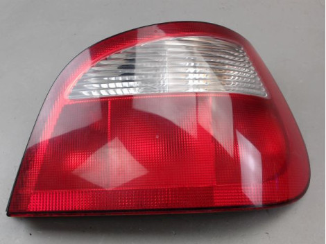 FEU ARRIERE DROIT RENAULT MEGANE