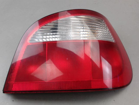 FEU ARRIERE DROIT RENAULT MEGANE