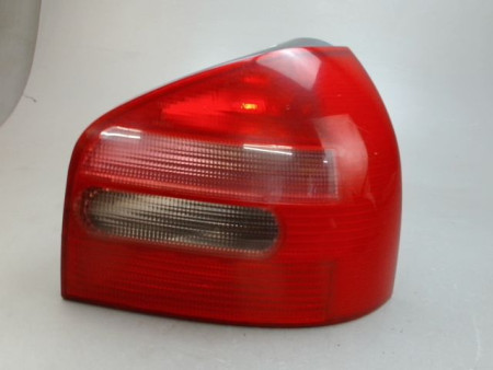 FEU ARRIERE DROIT AUDI A3