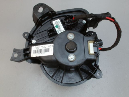 MOTEUR VENTILATEUR CHAUFFAGE OPEL CORSA