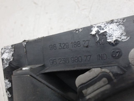 POIGNEE INTERIEURE PORTE AVANT DROIT PEUGEOT 206