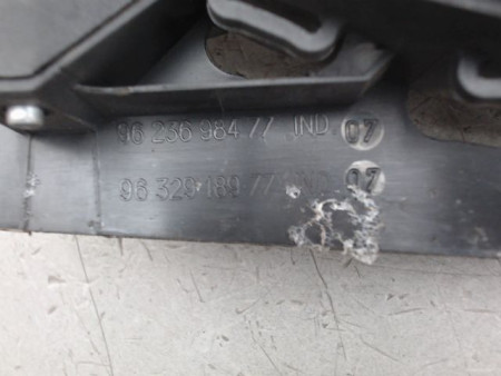 POIGNEE INTERIEURE PORTE AVANT GAUCHE PEUGEOT 206
