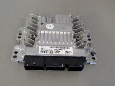 CALCULATEUR MOTEUR FORD FOCUS