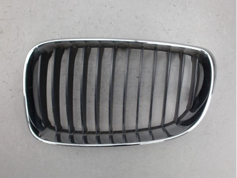 GRILLE CALANDRE GAUCHE B.M.W. SERIE 1