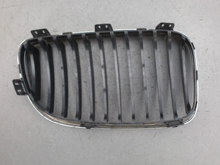 GRILLE CALANDRE GAUCHE B.M.W. SERIE 1