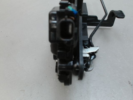 SYSTEME CONDAMNATION AVANT GAUCHE DACIA SPRING