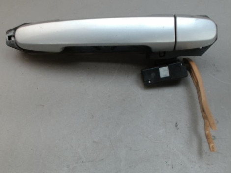 POIGNEE EXTERIEURE PORTE ARRIERE DROIT TOYOTA PRIUS