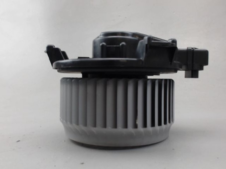 MOTEUR VENTILATEUR CHAUFFAGE TOYOTA YARIS