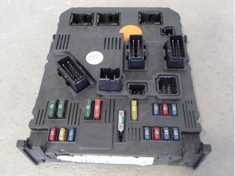 BOITIER GESTION HABITACLE PEUGEOT 206