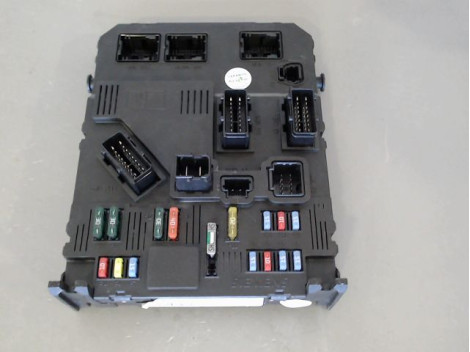 BOITIER GESTION HABITACLE PEUGEOT 206