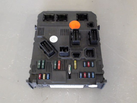 BOITIER GESTION HABITACLE PEUGEOT 206