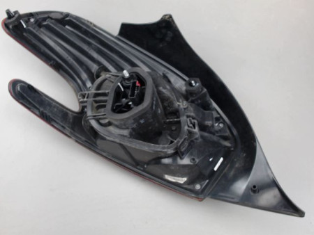 FEU ARRIERE DROIT PEUGEOT 208