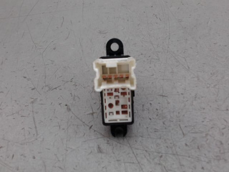 COMMANDE LEVE-GLACE PORTE ARD NISSAN NOTE