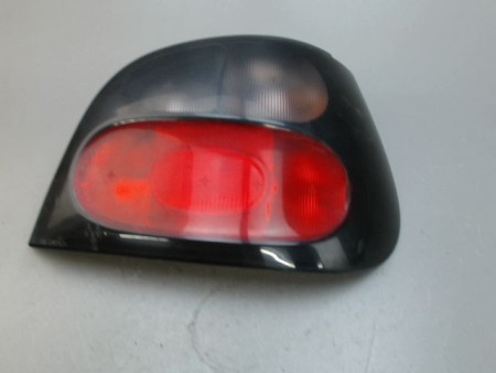 FEU ARRIERE DROIT RENAULT MEGANE