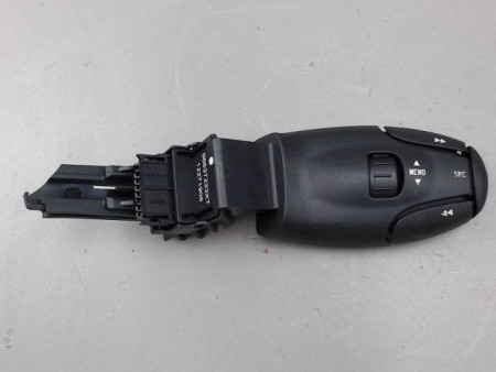 COMMANDE AUTORADIO PEUGEOT 208