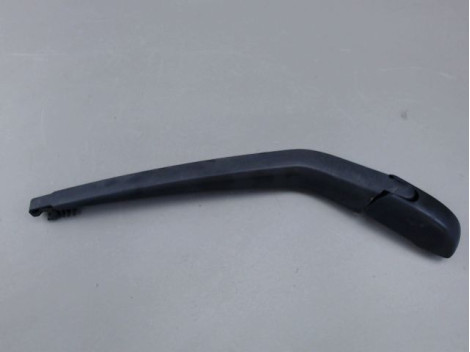 BRAS ESSUIE-GLACE ARRIERE TOYOTA YARIS