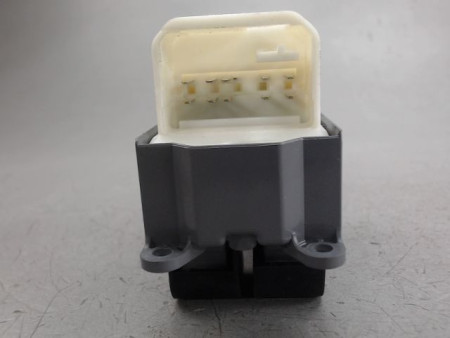 COMMANDE LEVE-GLACE PORTE AVG TOYOTA YARIS