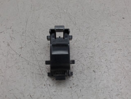 COMMANDE LEVE-GLACE PORTE AVD TOYOTA YARIS