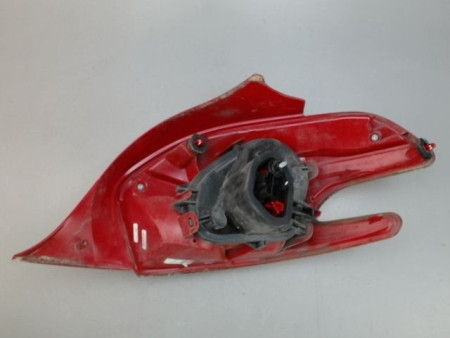 FEU ARRIERE GAUCHE  PEUGEOT 208