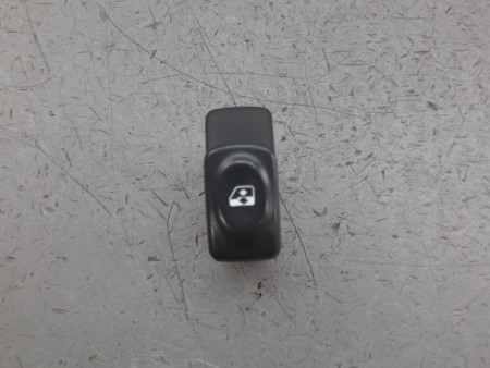 COMMANDE LEVE-GLACE PORTE AVD RENAULT MEGANE