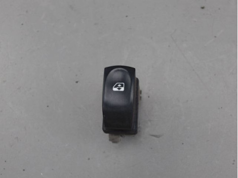 COMMANDE LEVE-GLACE PORTE AVD RENAULT CLIO