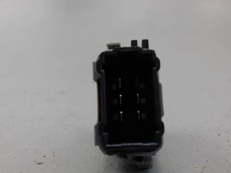 COMMANDE LEVE-GLACE PORTE AVD RENAULT CLIO