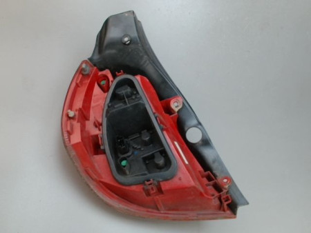 FEU ARRIERE DROIT RENAULT CLIO