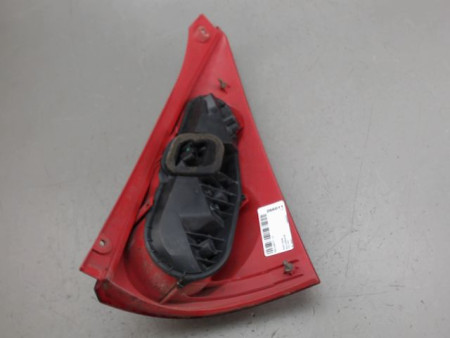 FEU ARRIERE GAUCHE  PEUGEOT 107