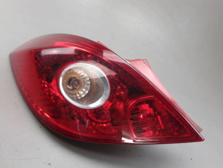 FEU ARRIERE GAUCHE  OPEL CORSA