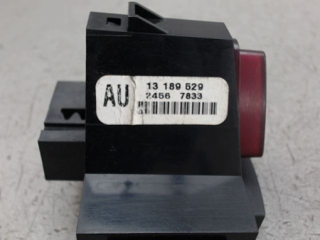 BOUTON DE WARNING OPEL CORSA