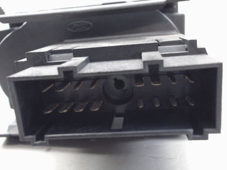 COMMANDE ECLAIRAGE FORD FOCUS