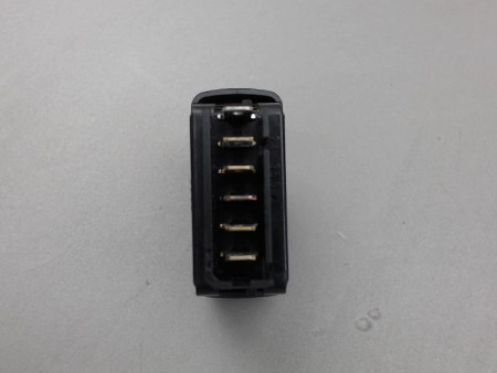 COMMANDE LEVE-GLACE PORTE AVD RENAULT CLIO
