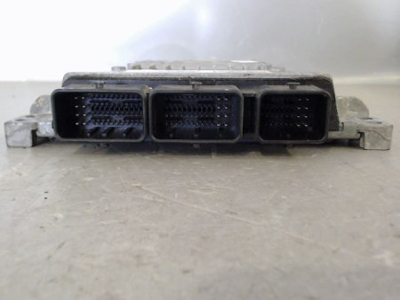 CALCULATEUR MOTEUR RENAULT MEGANE