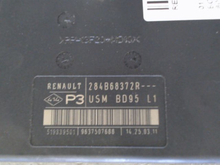 BOITE A FUSIBLES RENAULT MEGANE