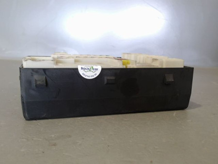 BOITE A FUSIBLES RENAULT MEGANE